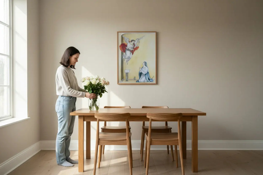 Annunciation oak frame lifestyle - clear view